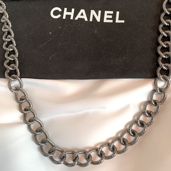 CHANEL 🖤 Vintage Silk Satin Camellia Flower Silver Chain Top Handle Mini Bag - Picture 6 of 14